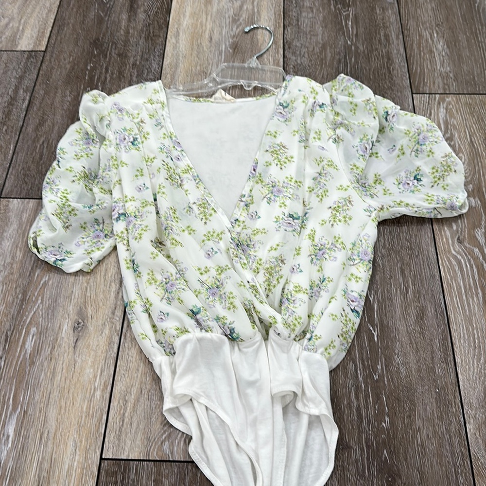 Peach Love California - Floral Bodysuit